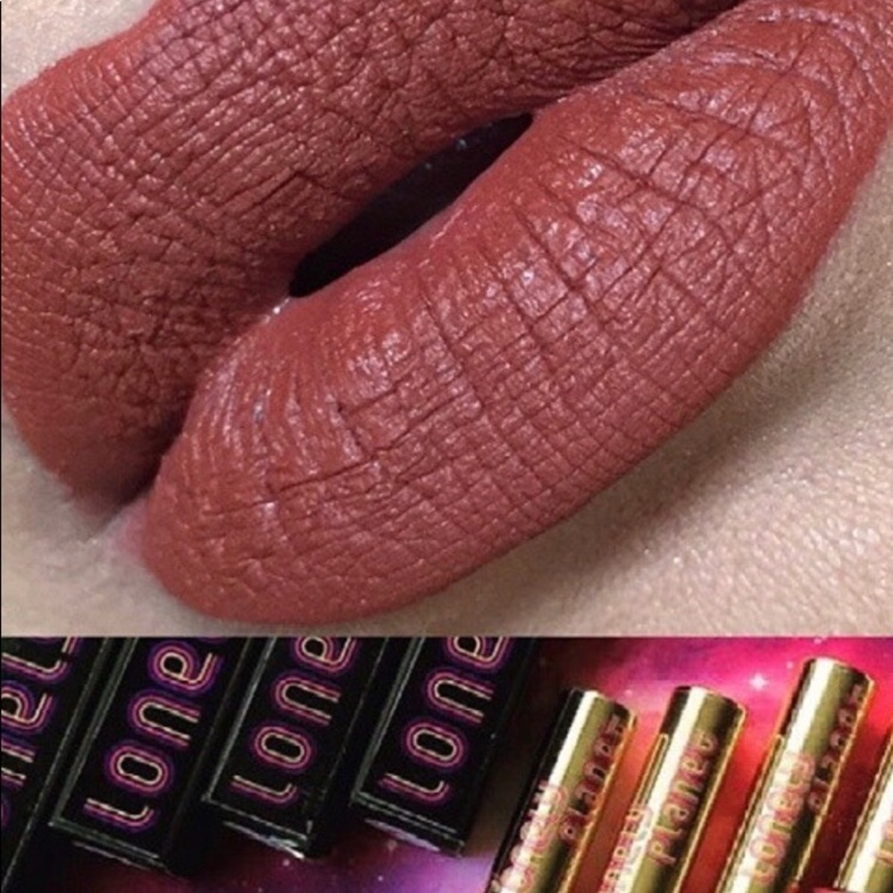 Lonely Planet Matte Liquid Lipstick- Untouchable
